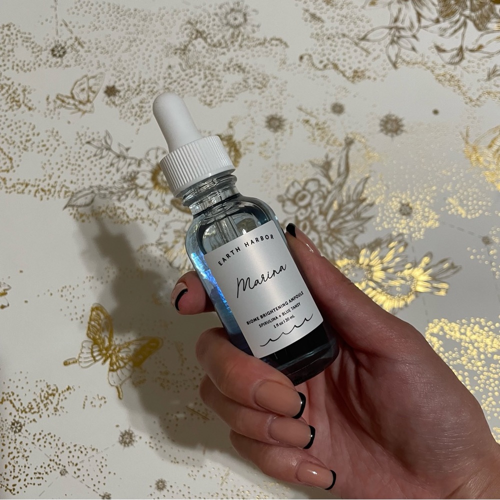 EARTH HARBOR marina biome brightening ampoule